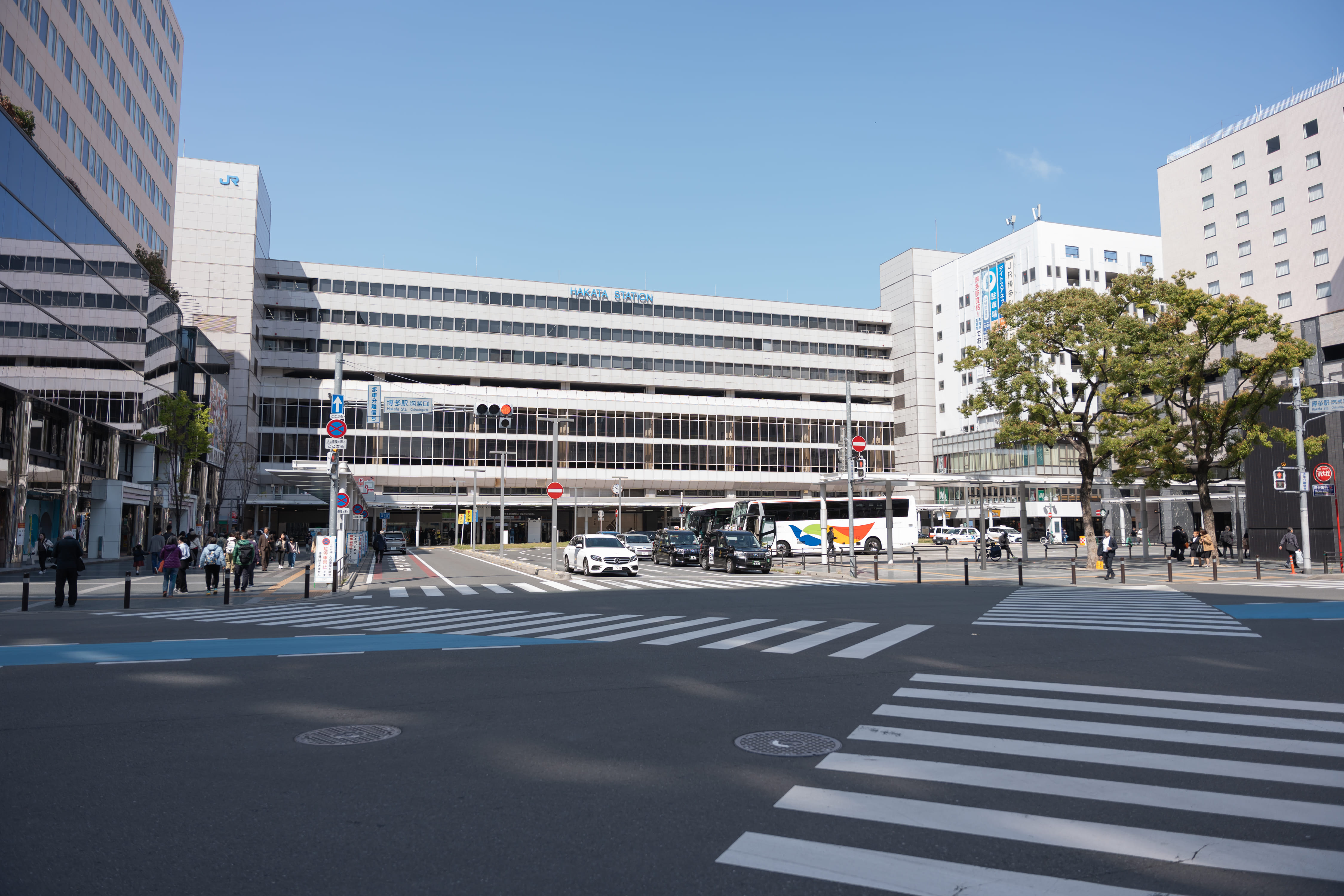 筑紫口前の交差点